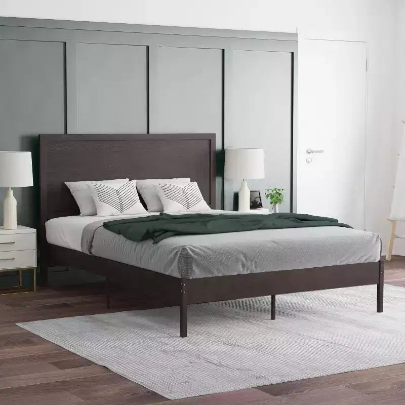 Emma and Oliver Classic Wooden Platform Bed with Headboard