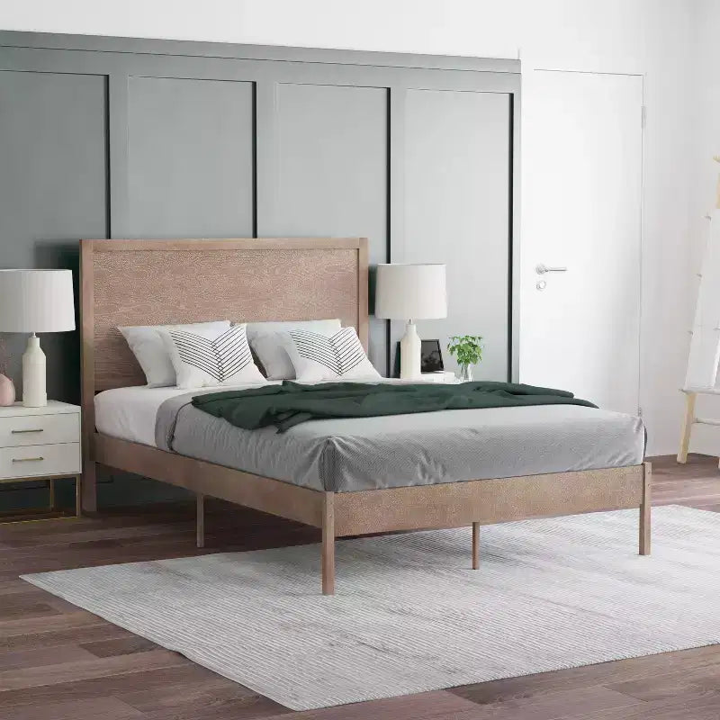 Emma and Oliver Classic Wooden Platform Bed with Headboard